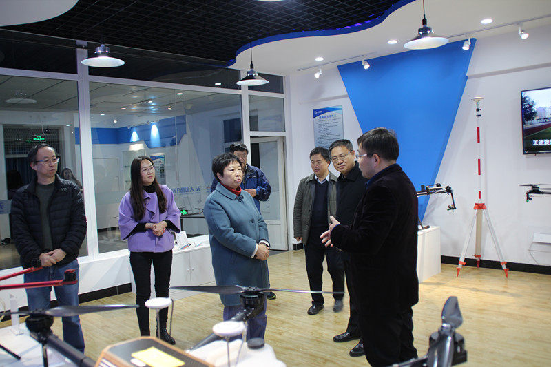 1510627117547113.jpg 河北智飛極農(nóng)無人機(jī)科技|保定ASFC無人機(jī)駕駛員培訓(xùn)考證|打藥撒藥噴藥植保無人機(jī)